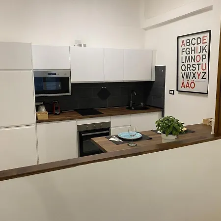 Διαμέρισμα Centro Storico Di Acquario E Porto Antico 5 Min Memoie Do Ma 1 *