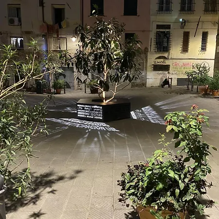 Διαμέρισμα Centro Storico Di Acquario E Porto Antico 5 Min Memoie Do Ma 1 *