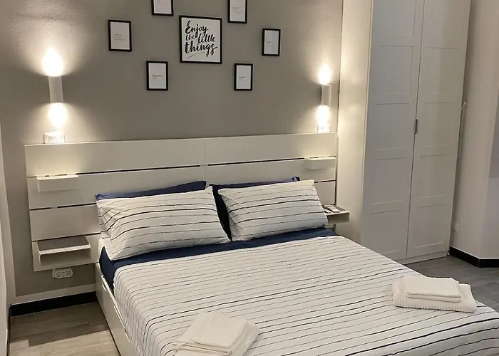 Apartament Centro Storico Di Acquario E Porto Antico 5 Min Memoie Do Ma 1 *